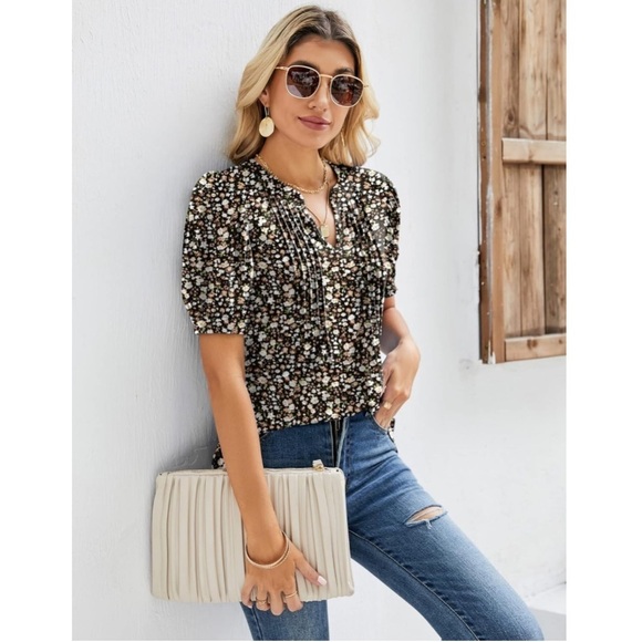 Women’s Floral V Neck Puff Short Sleeve Top Blouse - Picture 2 of 5